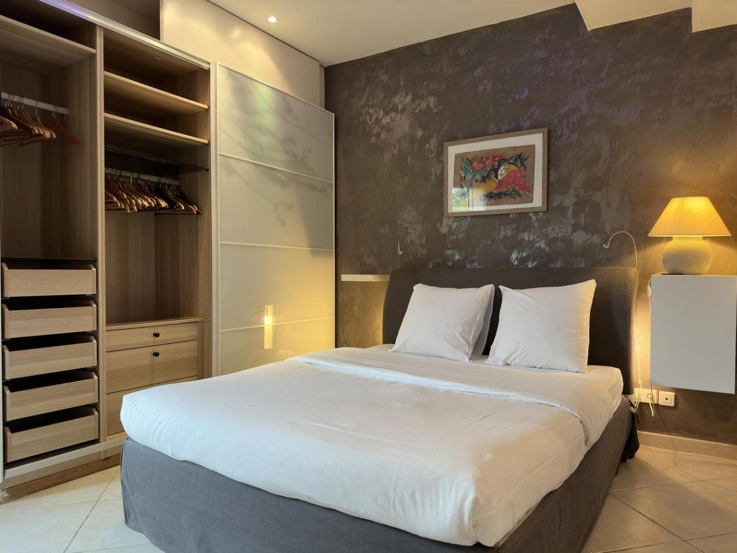 Hotel La Maison Des Lumieres Chartres Esterno foto